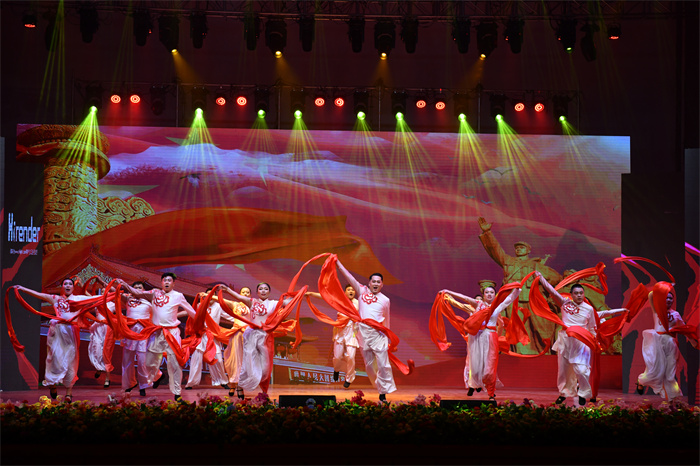 1624870606833995.jpg 0在灿烂的阳光下.jpg