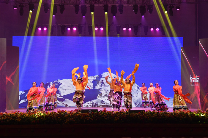 1624871158924601.jpg 12雪域儿女心向党.jpg