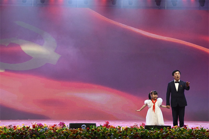 1624871231845136.jpg 15-2高扬的旗帜.jpg