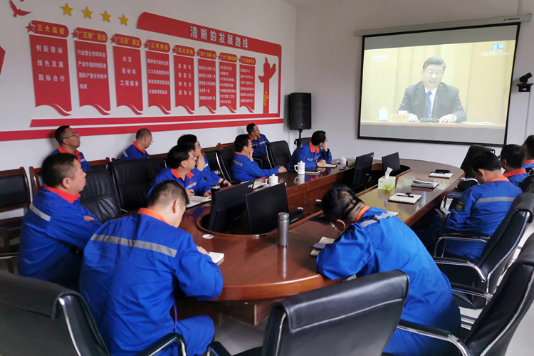 陇南公司广大党员干部职工集中收看纪念辛亥革命110周年大会_副本.jpg