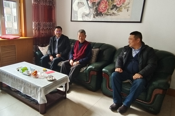 1643006684972579.jpg 慰问1.jpg