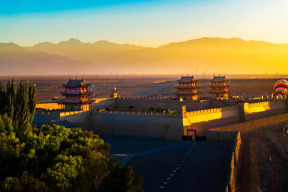 1760079997734295.jpg 雄关(1).jpg